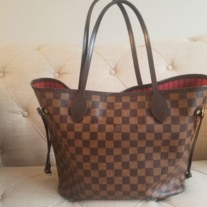Louis Vuitton Neverfull MM Tote Bag